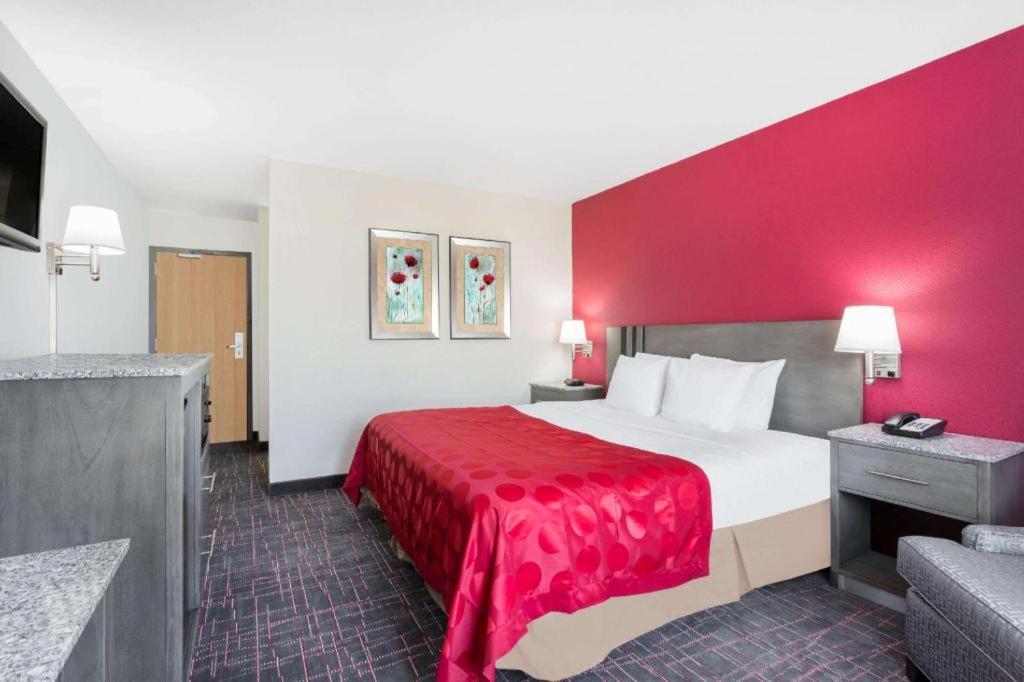 Clarion Pointe - Greensboro Coliseum Area מראה חיצוני תמונה