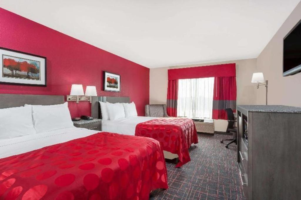 Clarion Pointe - Greensboro Coliseum Area מראה חיצוני תמונה